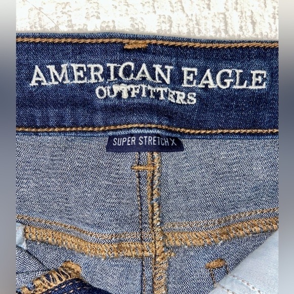 Women’s American Eagle distressed cut off midi stretchy shorts size 0 - Picture 3 of 9